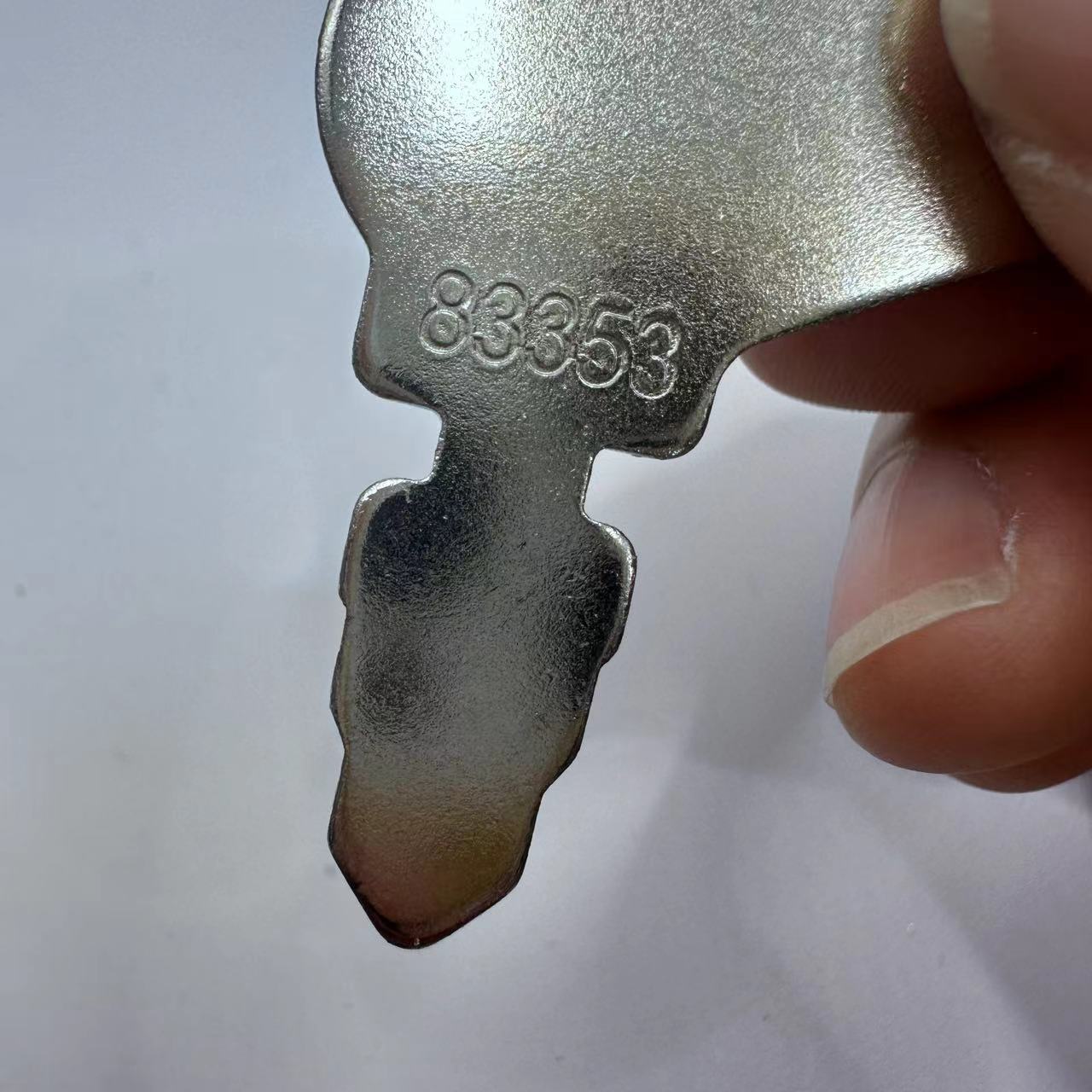 طقم مفاتيح اشتعال إنشاءات من ك - مراجعة Heavy Equipment Key Set وسعره